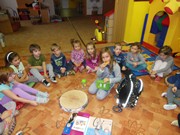 Návštěva školáků ve školce